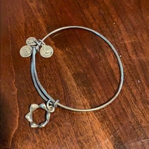 Alex and Ani Crown bracelet/bangle 👑